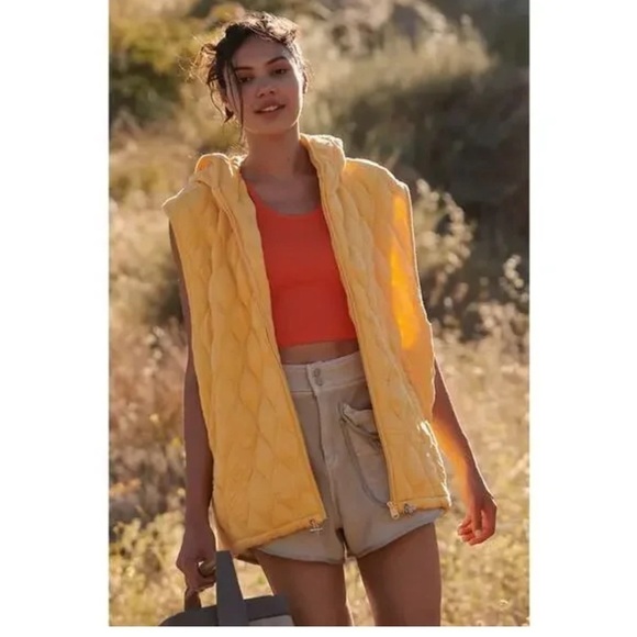 FREE PEOPLE Pale Marigold Dream Big Quilted Vest - Picture 4 of 11